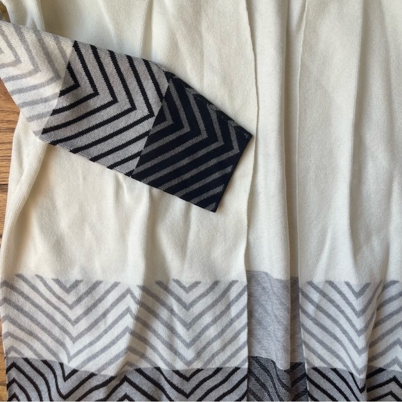 NEw Verve Ami Cuddle Luxe Open Cardigan Duster Black Combo Medium NWT - Picture 3 of 5